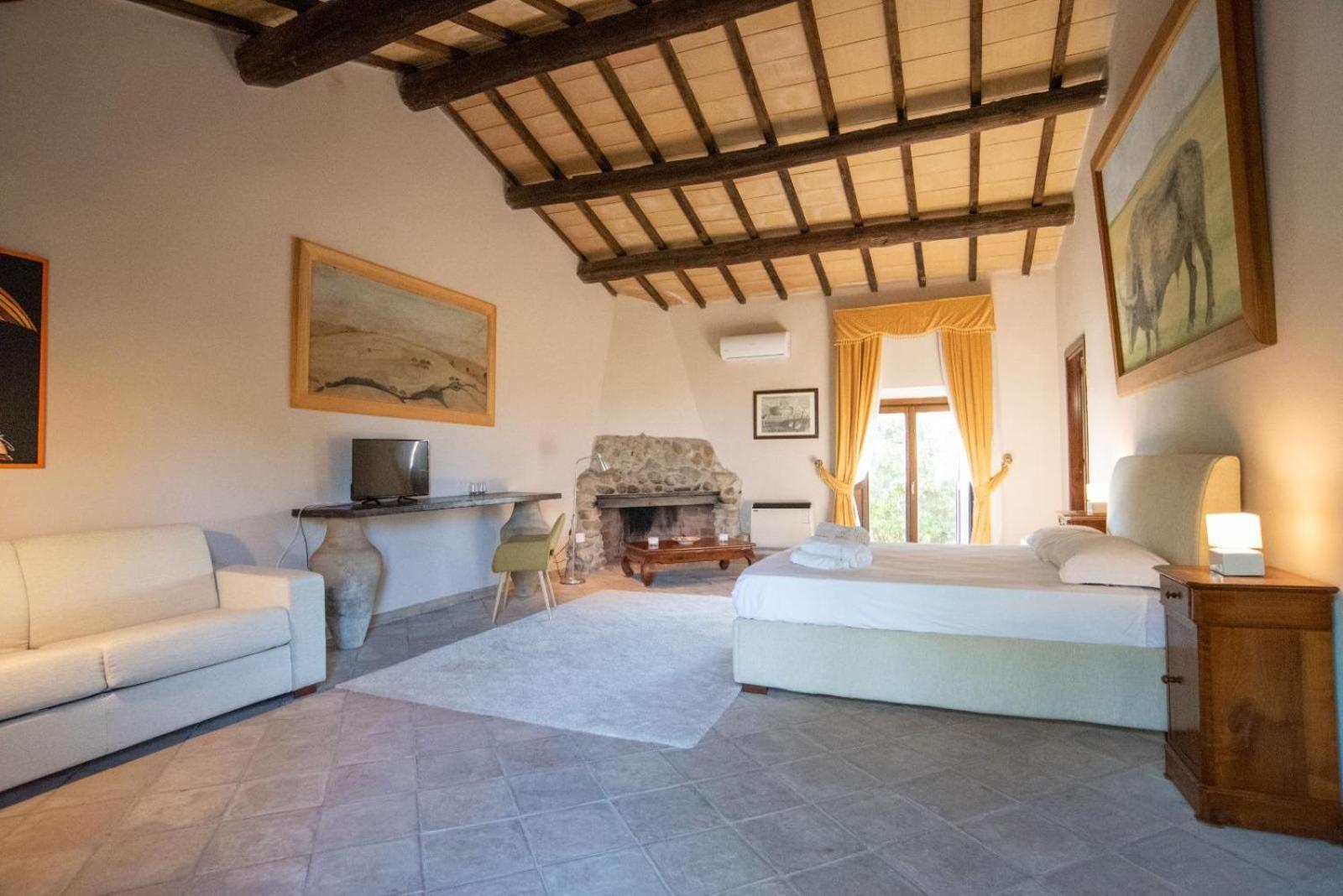 Agriturismo Cerrosughero Canino Exterior photo