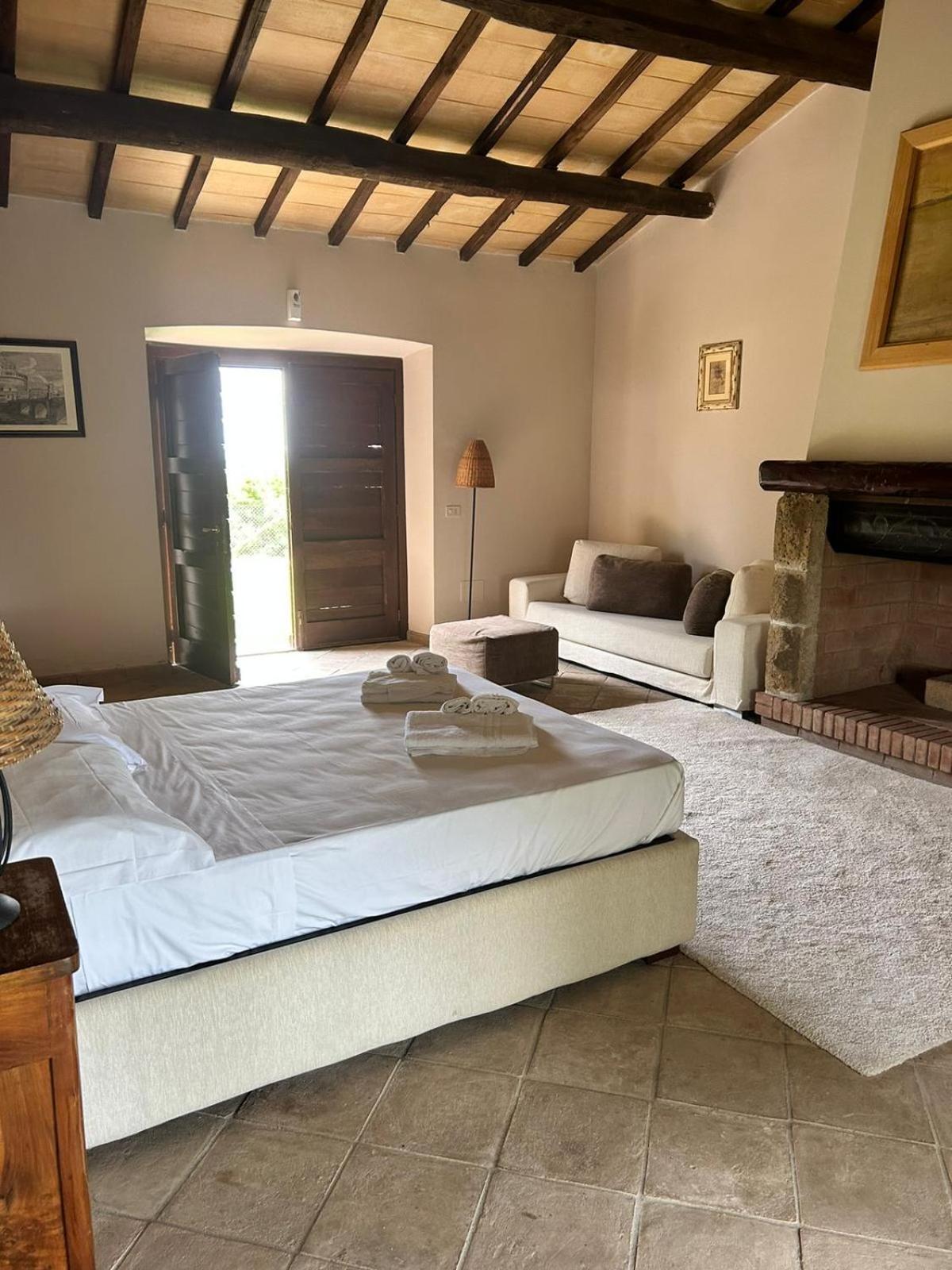 Agriturismo Cerrosughero Canino Exterior photo